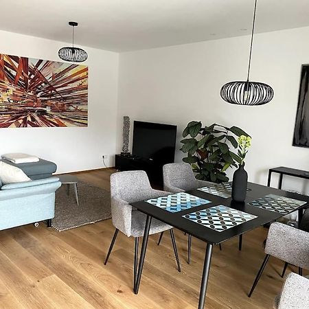 Modernes City-Appartement Нойштадт-ан-дер-Вайнштрасе Экстерьер фото
